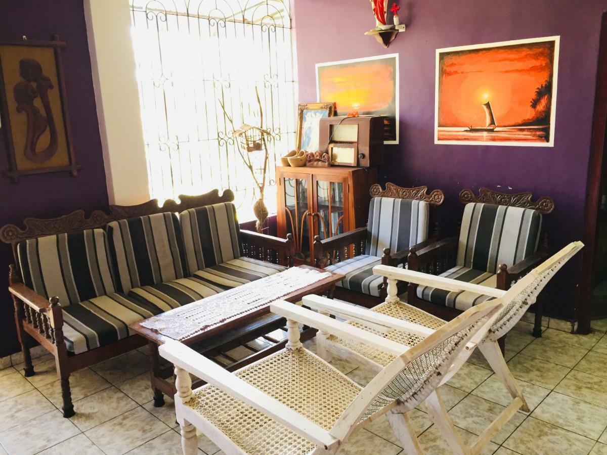 White House Apartment Negombo Exterior photo